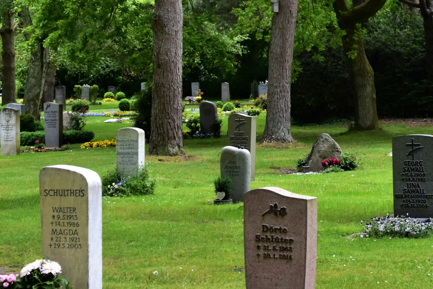 Die Friedhofspflicht in Deutschland: Tradition und Wandel unserer Bestattungskultur